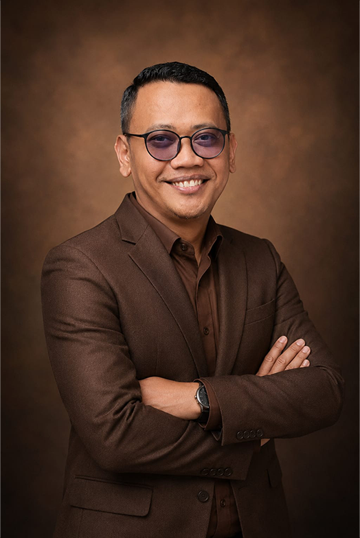 DR. USMAN LAWARA, S.H., M.H.